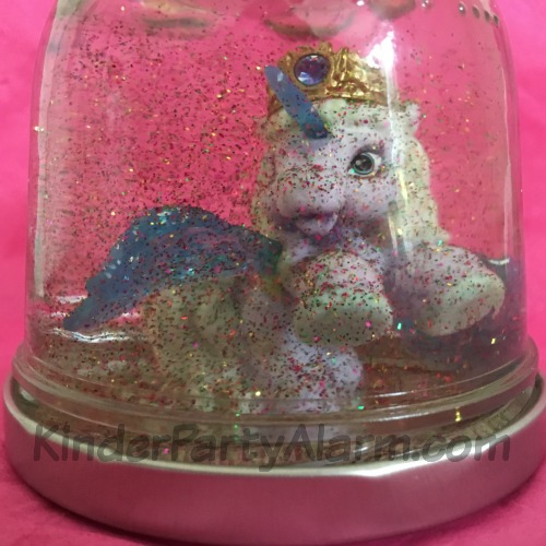 Schneekugel selber basteln, Eiskoenigin Kindergeburtstag, Prinzessin Kindergeburtstag, Meerjungfrau Kindergeburtstag  #kindergeburtstag #geburtstag  #mottoparty #kinderpartyalarm #bastelnmitkindern