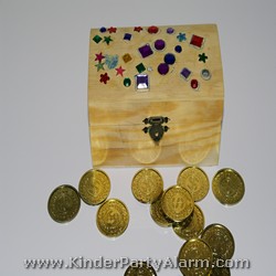 Schatzkiste basteln, Basteln beim Ritter Kindergeburtstag, Basteln beim Prinzessin Kindergeburtstag #kindergeburtstag #geburtstag  #mottoparty #kinderpartyalarm #bastelnmitkindern