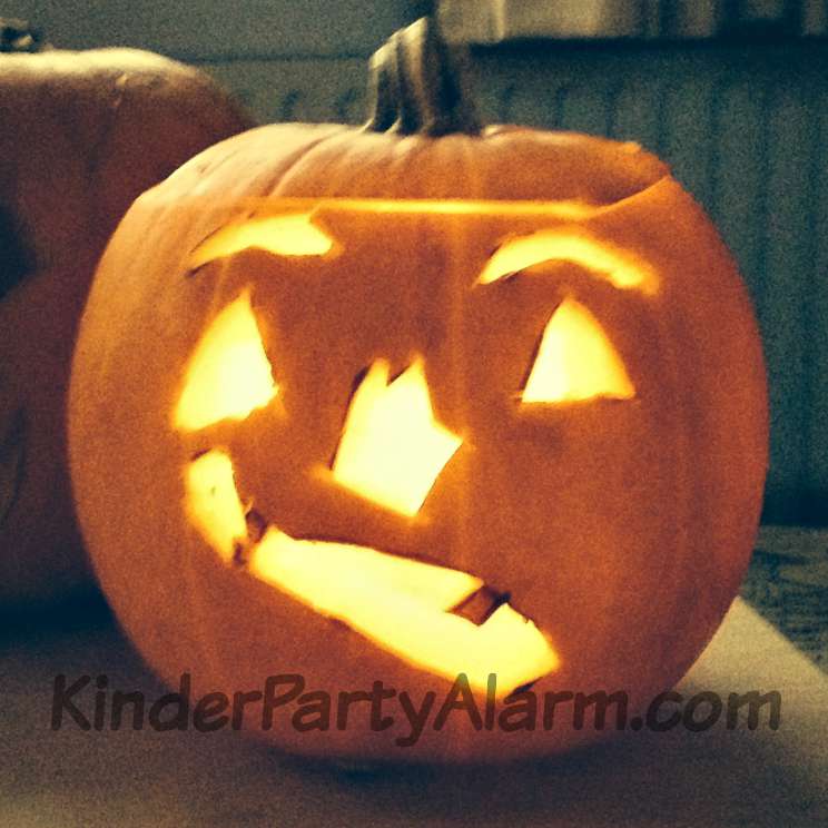 Schaurig schöne Halloween Party Ideen für Kinder auch zum Halloween Kindergeburtstag für Essen, Basteln, Spiele u.v.m. #kindergeburtstag #geburtstag  #mottoparty #kinderpartyalarm #geburtstagsideen Schaurig schöne Halloween Party Ideen für Kinder auch zum Halloween Kindergeburtstag für Essen, Basteln, Spiele u.v.m. #kindergeburtstag #geburtstag  #mottoparty #kinderpartyalarm #geburtstagsideen