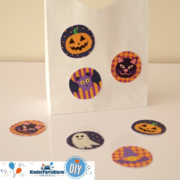 Halloween Sammeltaschen basteln, Basteln Halloween Party #kindergeburtstag #geburtstag  #mottoparty #kinderpartyalarm #bastelnmitkindern #diy #kids #favor #mitgebsel