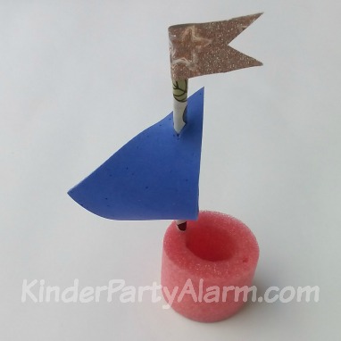 Meerjungfrauen basteln, Basteln beim Meerjungfrau Geburtstag #kindergeburtstag #geburtstag  #mottoparty #kinderpartyalarm #bastelnmitkindern