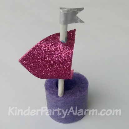 Meerjungfrauen basteln, Basteln beim Meerjungfrau Geburtstag #kindergeburtstag #geburtstag  #mottoparty #kinderpartyalarm #bastelnmitkindern