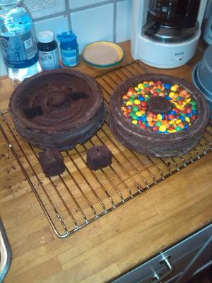 Füllung der unteren Kuchenhälfte